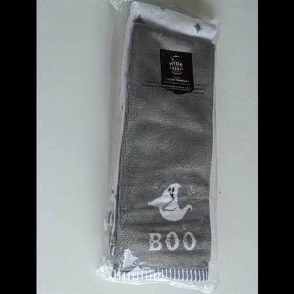 HYDE and EEK 2 Pack Halloween Themed Hand Towels. 15in*25in - Picture 2 of 6